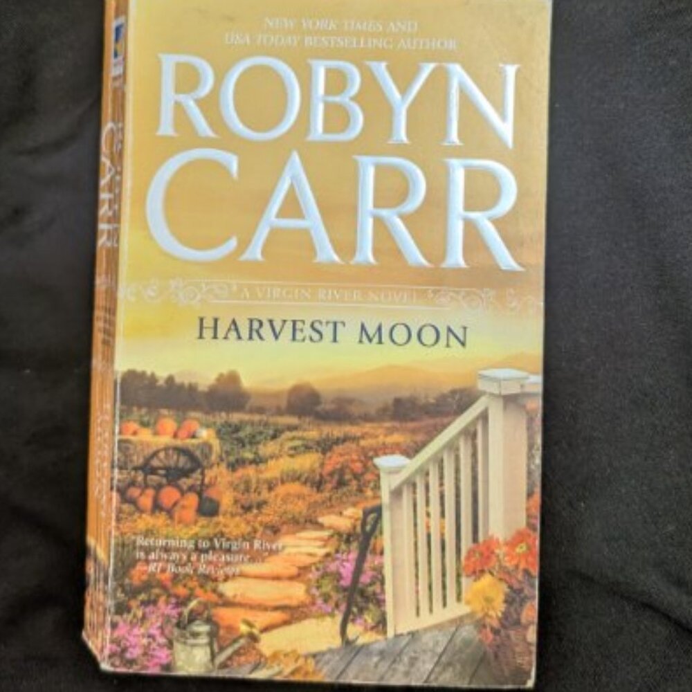 Book - Robyn Carr "Harvest Moon" - a Virgin River Novel